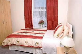 The Sleep Station Newport Hotel Eksteriør billede